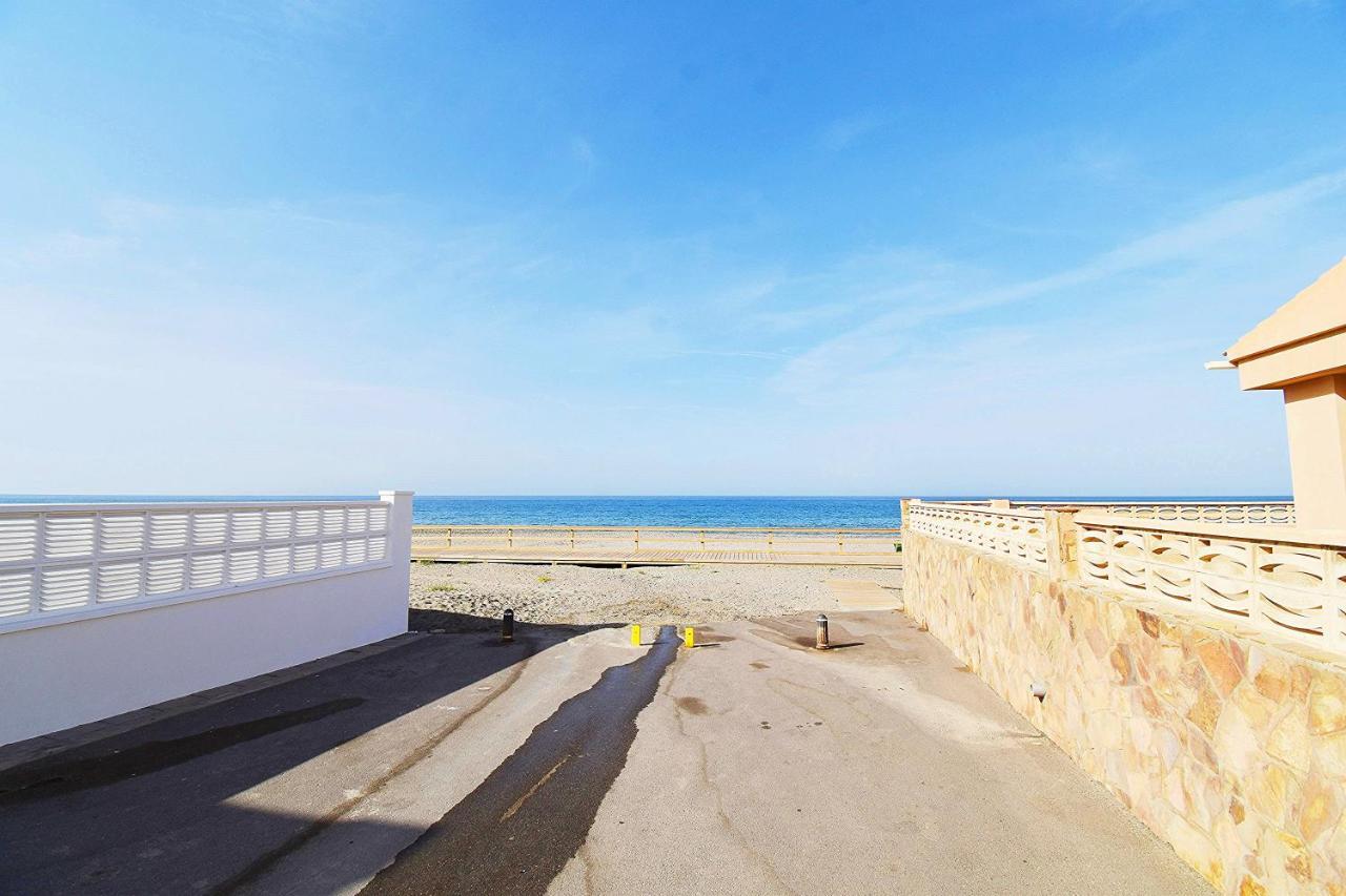 Expoholidays Vistas Al Mar - A Pie De Playa Balerma Bagian luar foto
